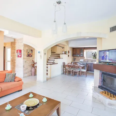 Joy * Πρωταράς